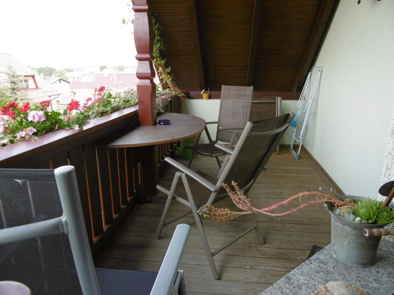 Ferienwohnungen Moritz Riechheim Ngoại thất bức ảnh
